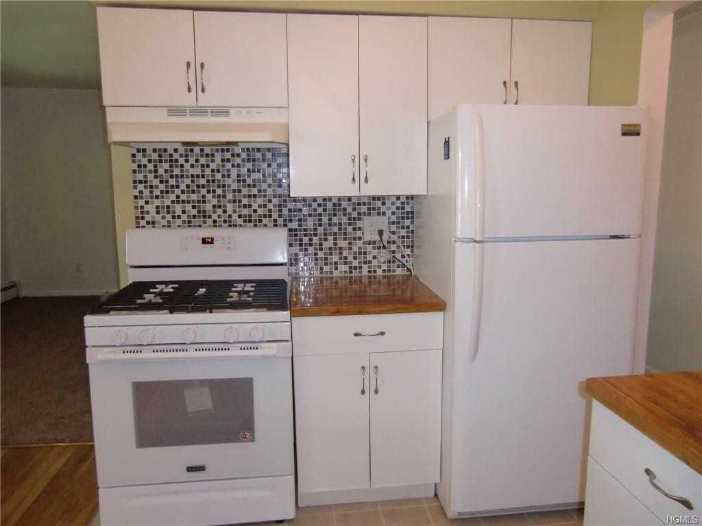 48 Roundtree Cir - Photo 3 of 18