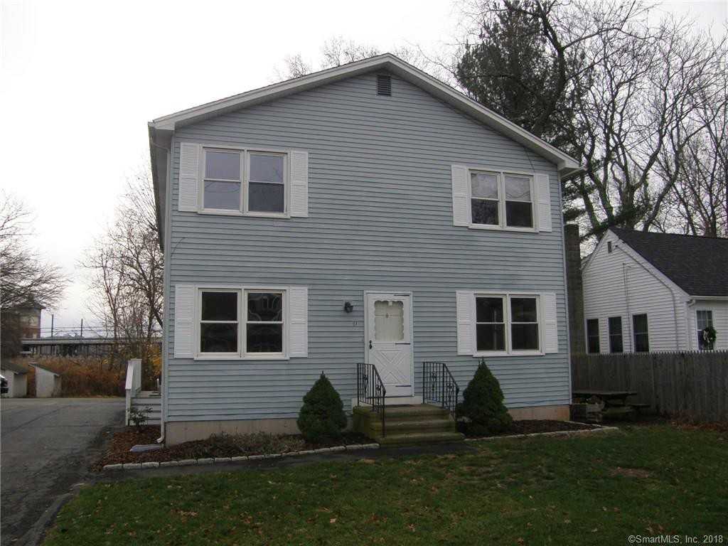 61 Elm St - Photo 3 of 11