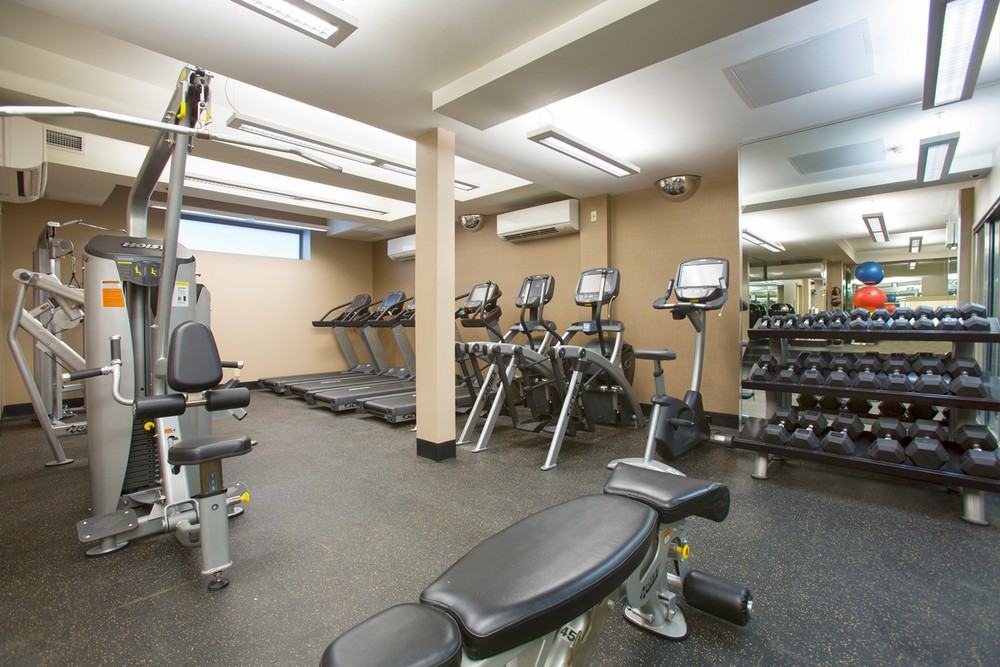 110 Horatio St - Photo 3 of 5