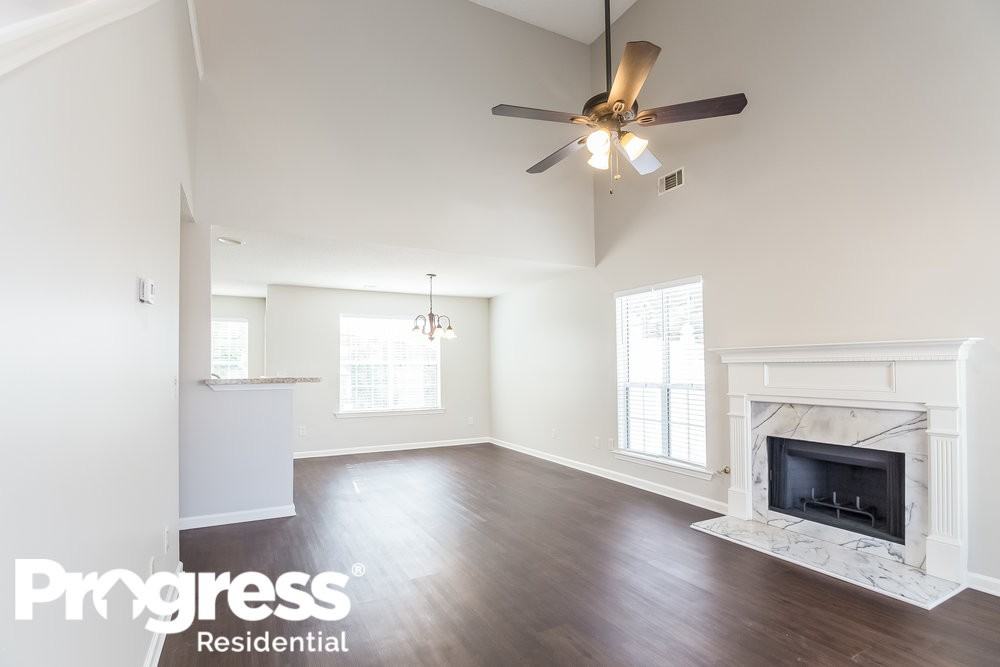 440 Gresham Dr - Photo 2 of 20