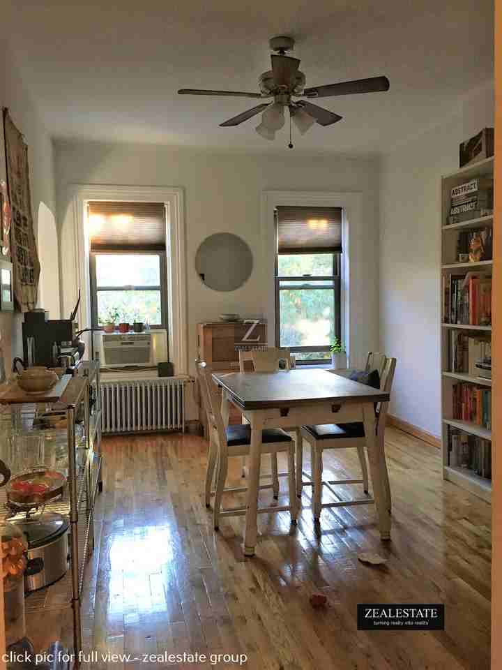 390 Sackett Street #3FL