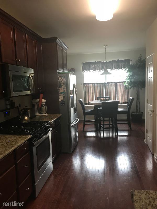 22 Daly Ct - Photo 3 of 19