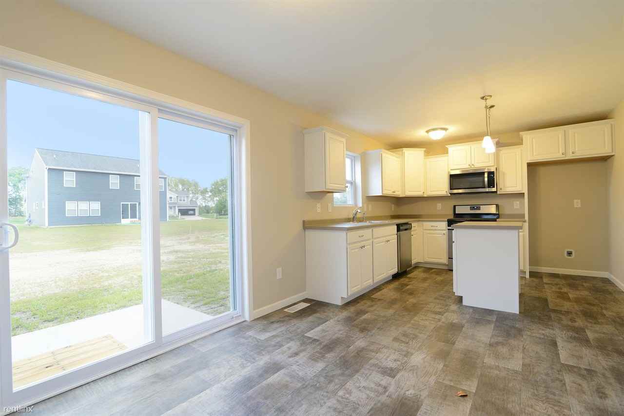 3586 Fernwood Ln - Photo 3 of 15