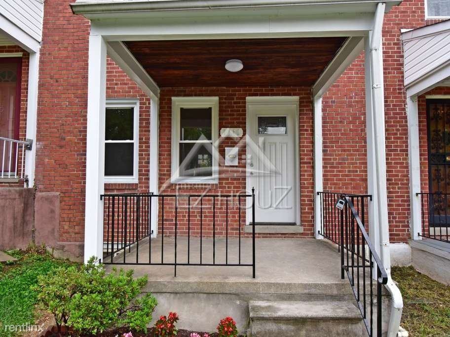 1440 Meridene Dr - Photo 2 of 15