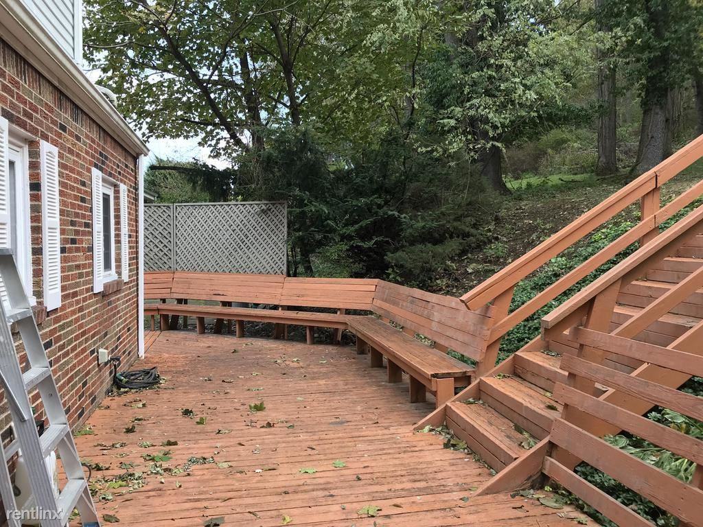 1131 Greenlawn Dr - Photo 3 of 14