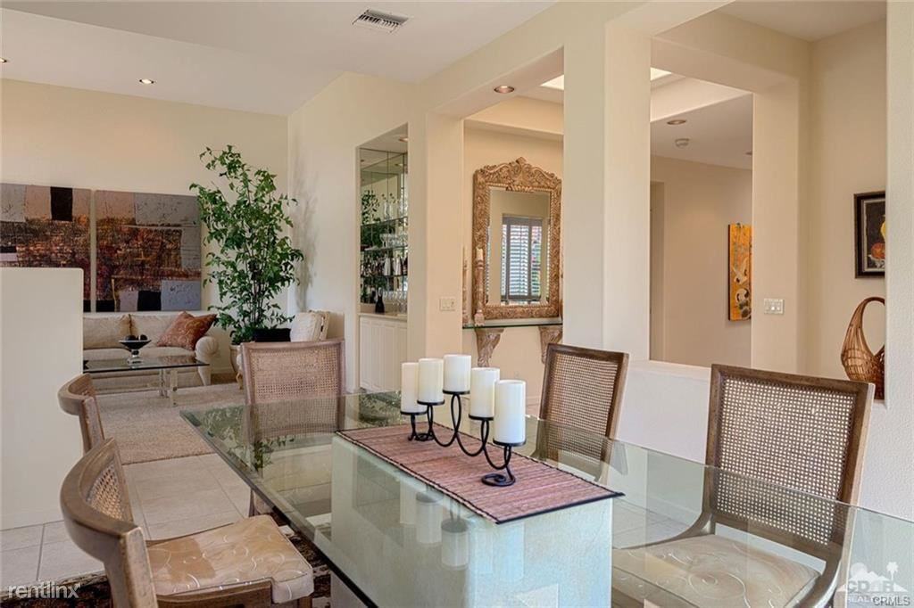 461 Desert Holly Dr - Photo 3 of 35