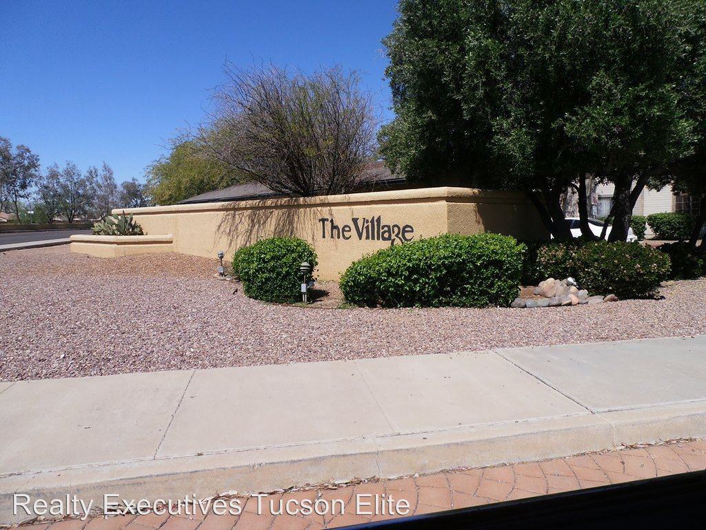 1710 W Wood Bridge Ct - Photo 2 of 18