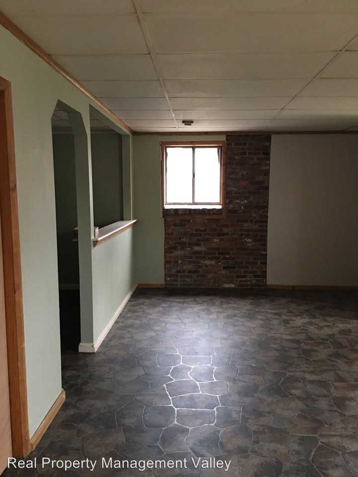 300 18th St - Photo 3 of 12