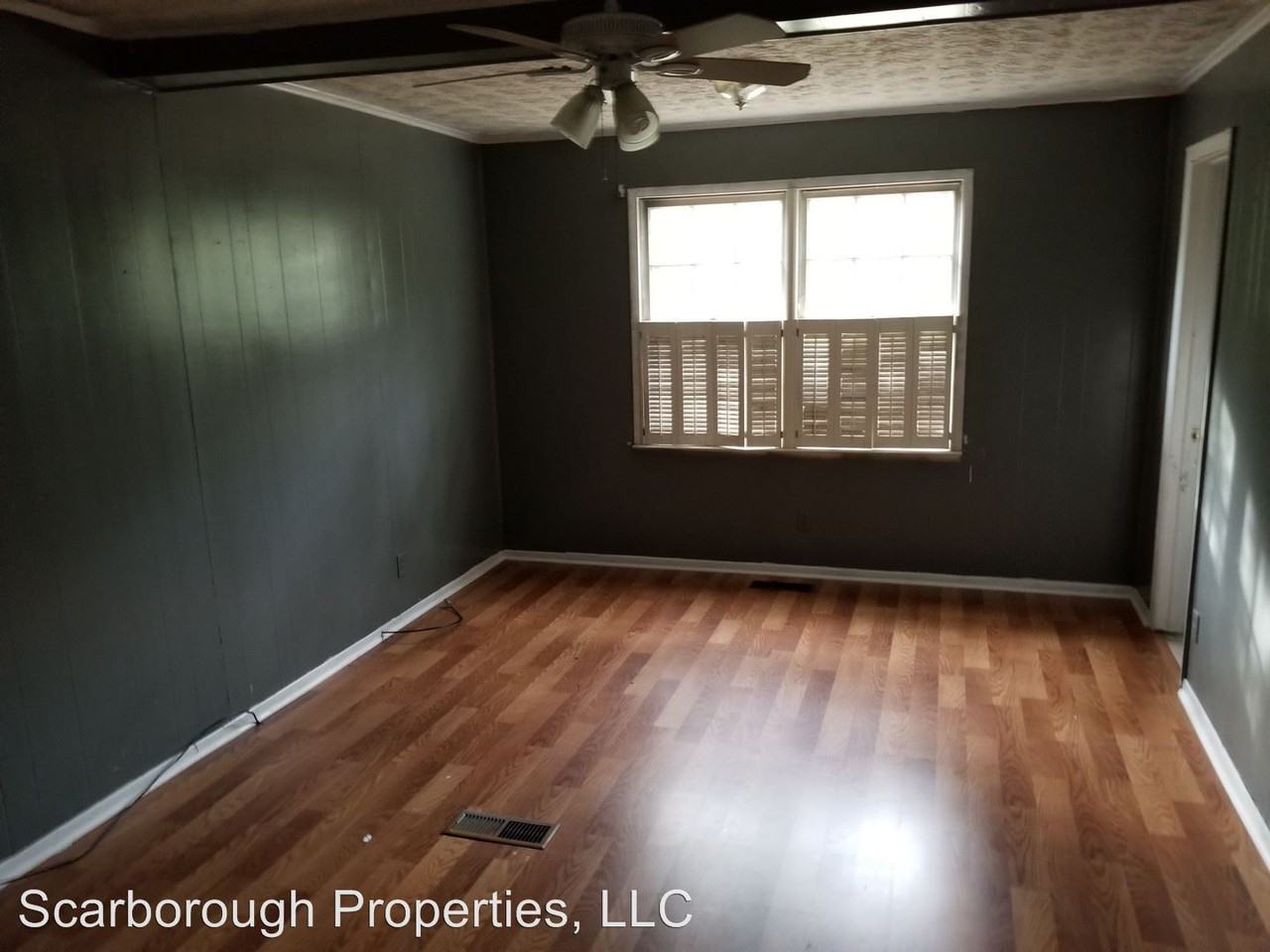 1004 Stonewall St - Photo 3 of 4