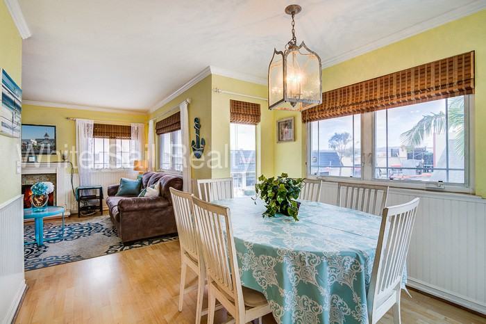 615 East Balboa Boulevard - Photo 2 of 17