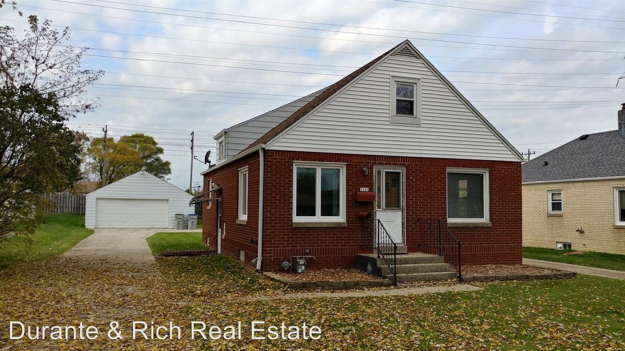 3161 S 99th St - Photo 2 of 24