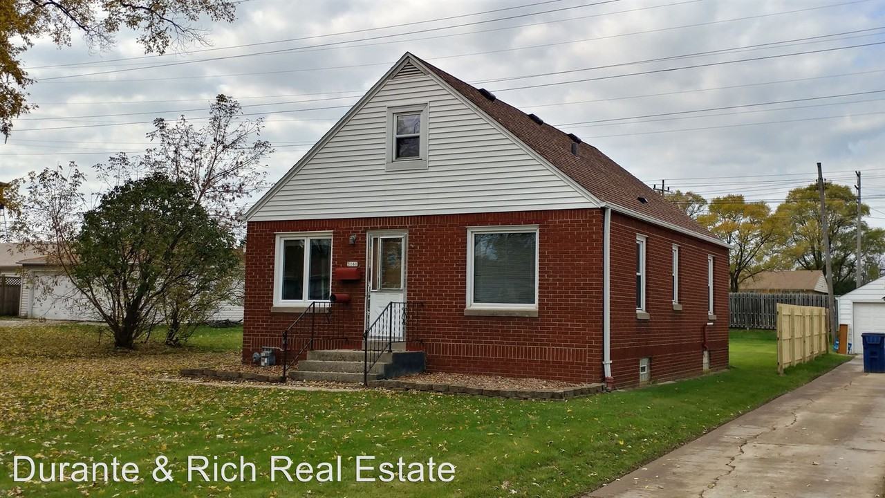 3161 S 99th St - Photo 3 of 24