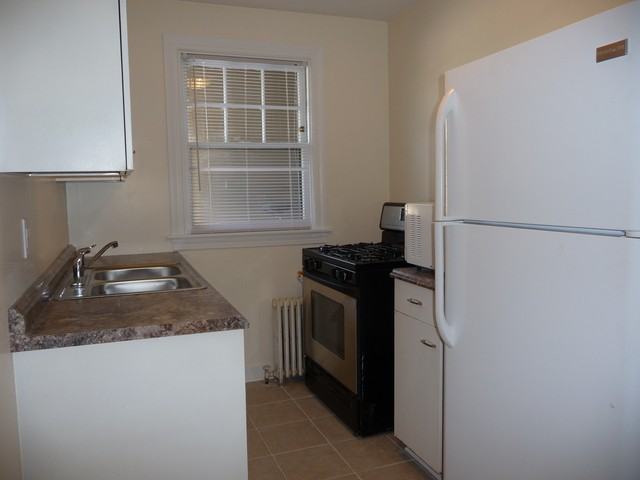 1407 Lake Ave #1N - Photo 3 of 5