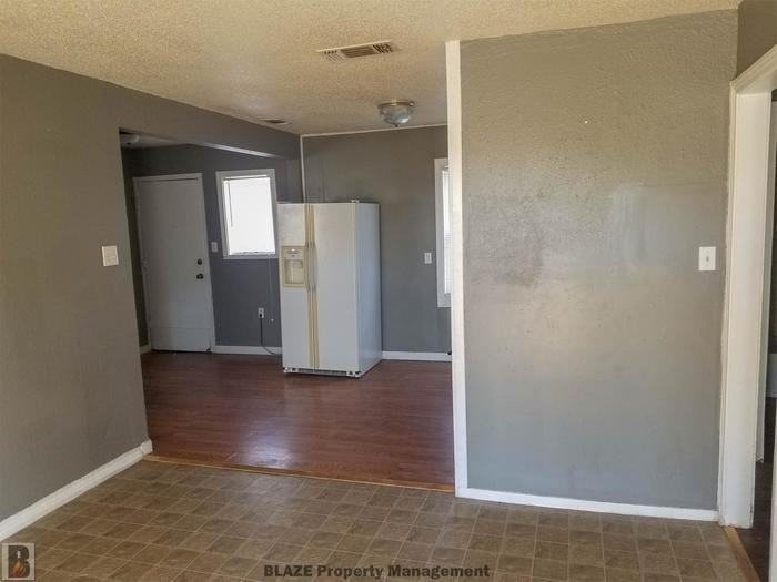 1212 N Marrs St - Photo 2 of 18