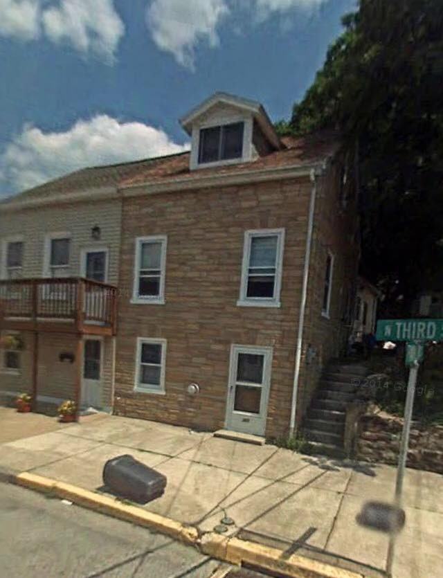 203 N 3rd St - Photo 2 of 17