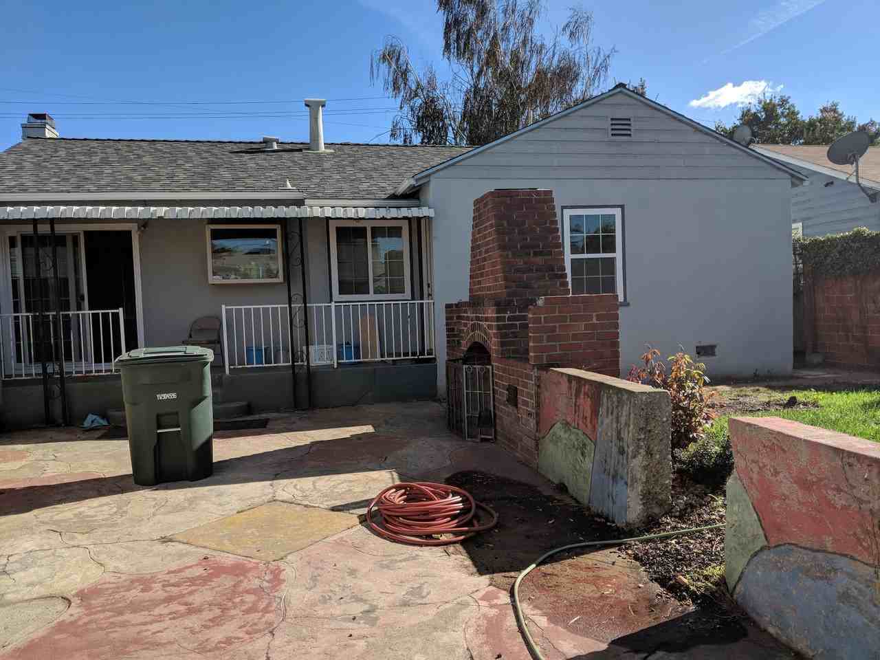 388 Farrelly Dr - Photo 2 of 5