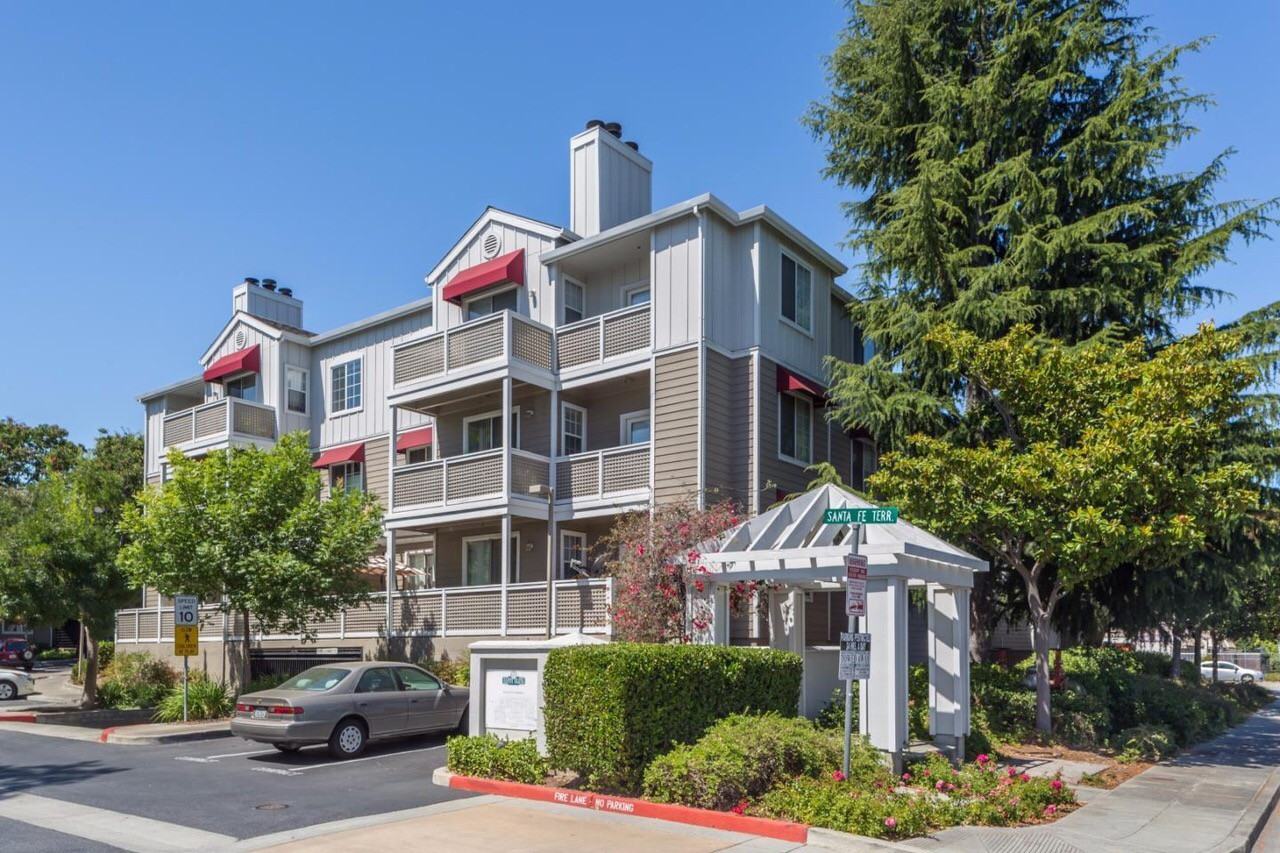 250 Santa Fe Terrace #212