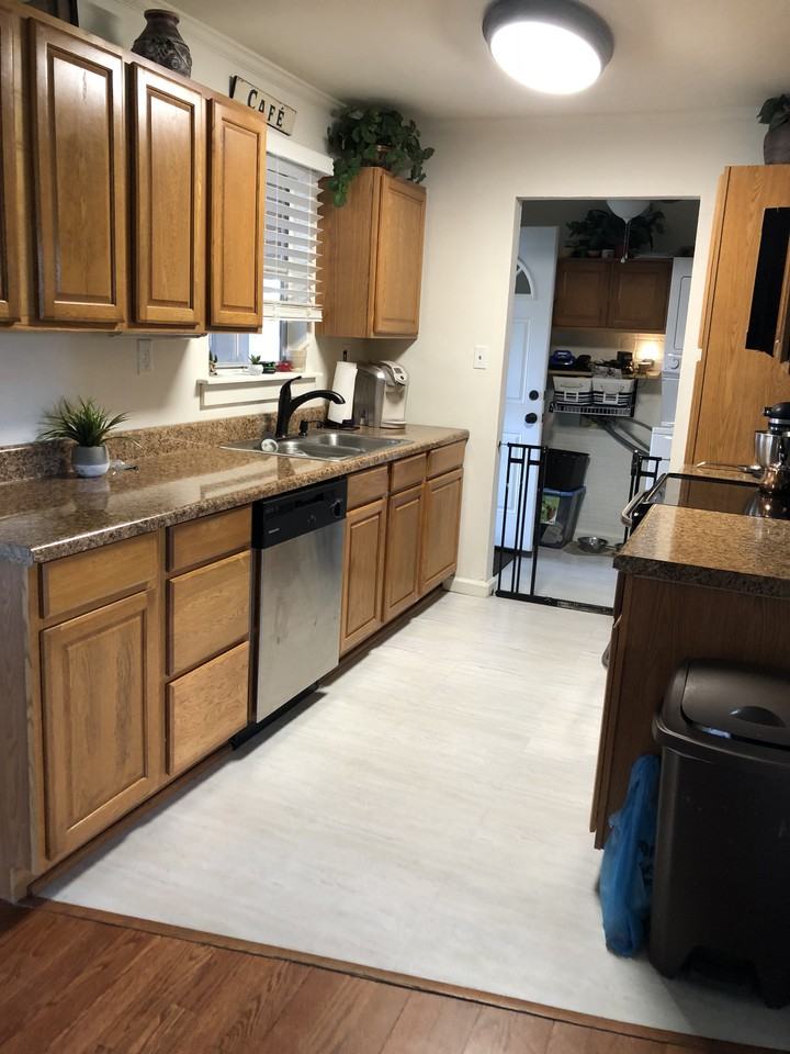 1191 Aspen Grove Rd - Photo 2 of 8