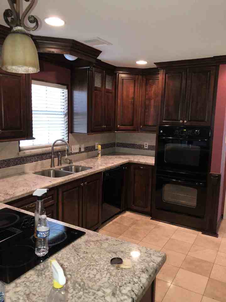 1801 Twin Oaks St - Photo 3 of 5