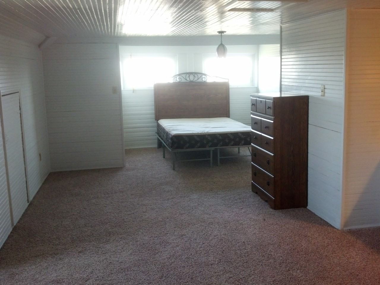 100 High St. - Photo 2 of 10