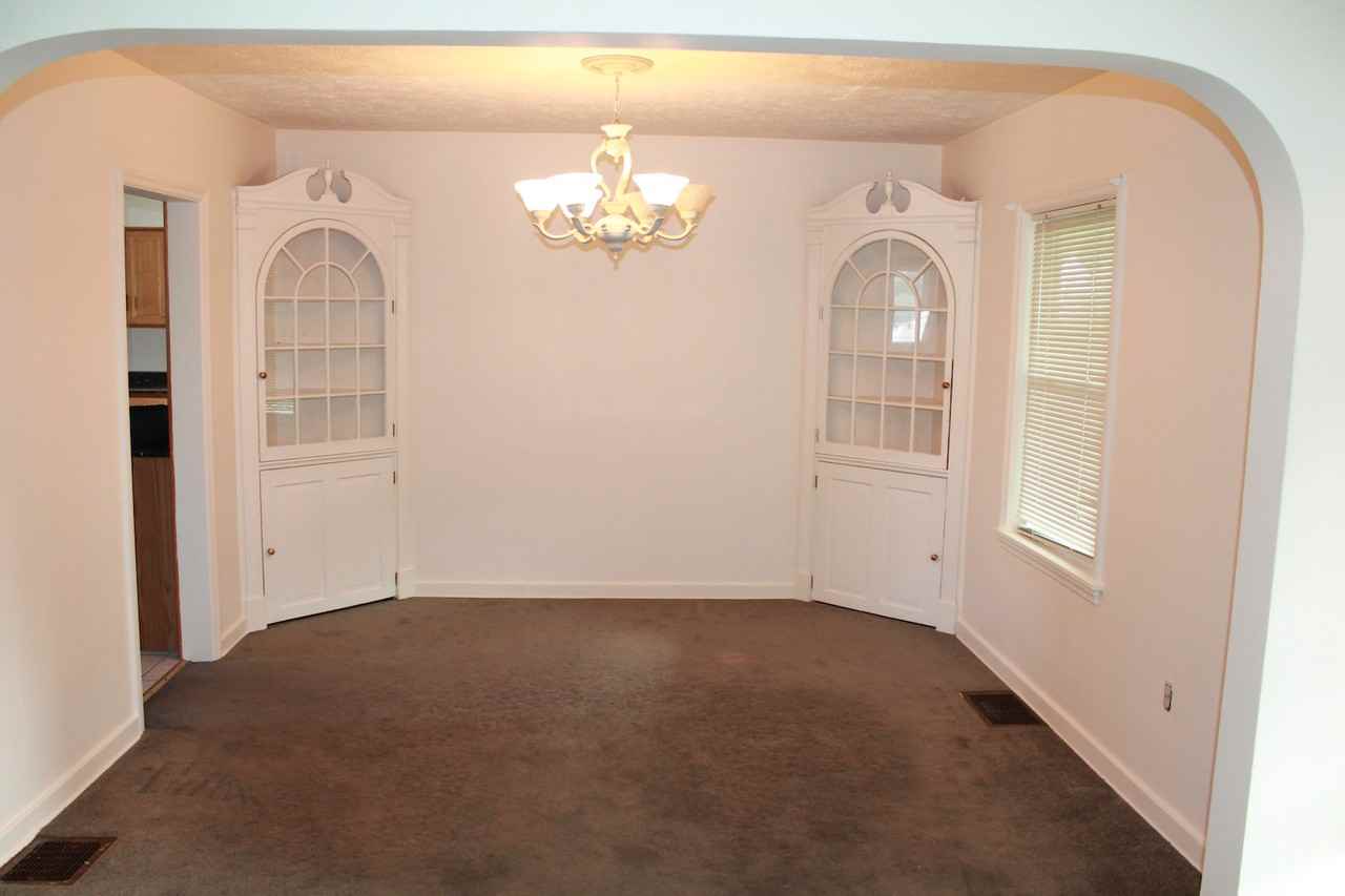 1305 Pennsylvania Ave - Photo 3 of 13