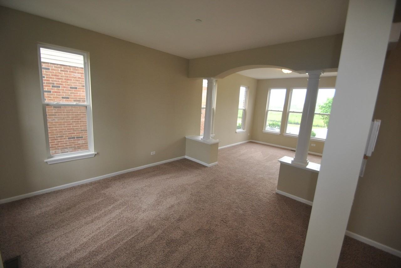 82 Stephens St - Photo 2 of 15