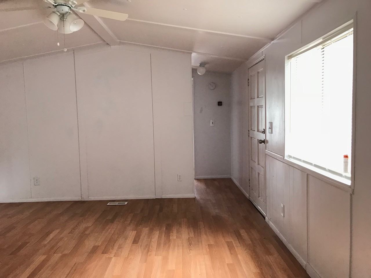 754 E Zuni Dr - Photo 2 of 12