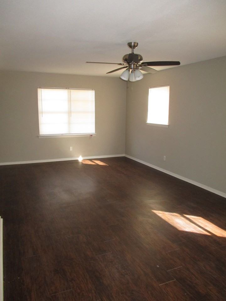 717 Rutgers Dr - Photo 3 of 15