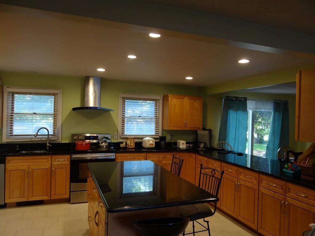 693 Boston Post Rd - Photo 2 of 20