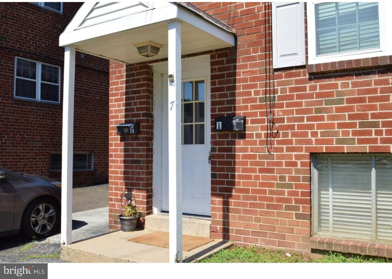 7 Glenn Cir - Photo 2 of 17