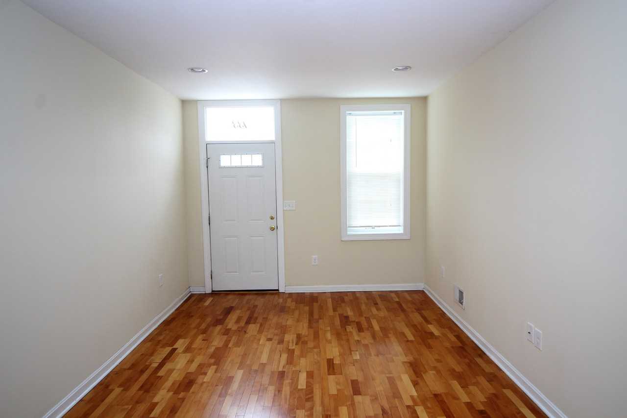 133 South Central Avenue - Photo 2 of 19
