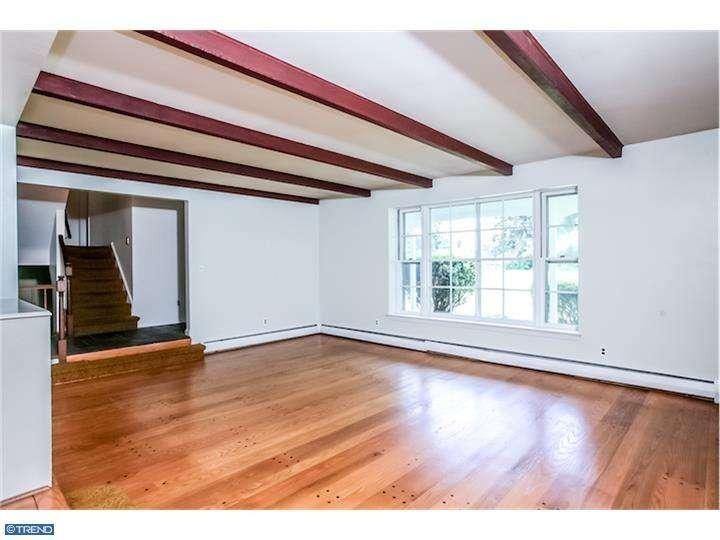 318 Plush Mill Rd - Photo 2 of 22