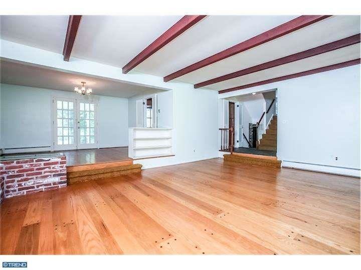 318 Plush Mill Rd - Photo 3 of 22