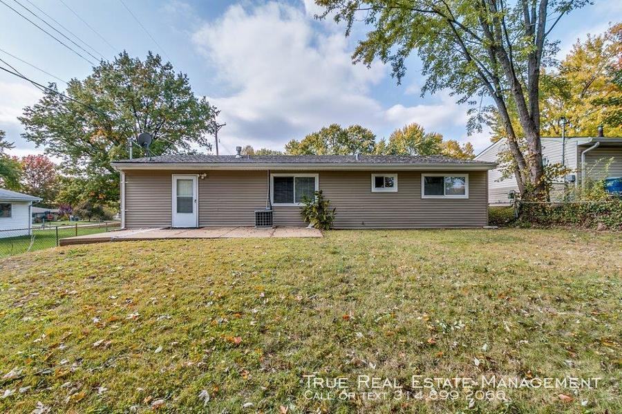 4406 Crilly Dr - Photo 3 of 28