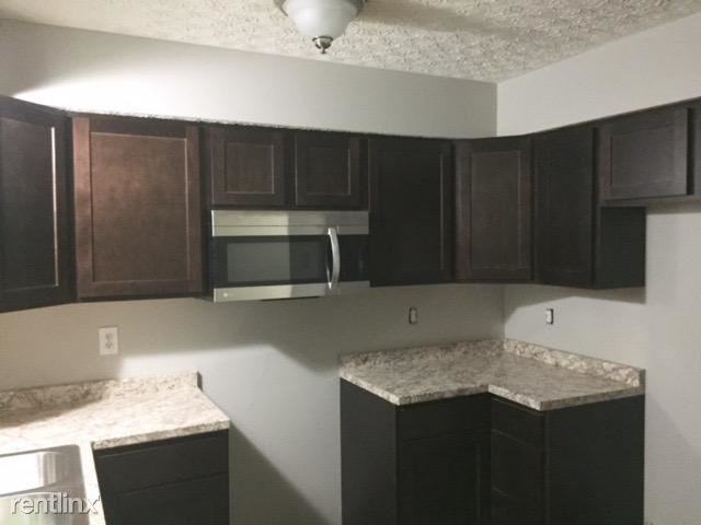 956 Charleston Way Dr - Photo 2 of 15