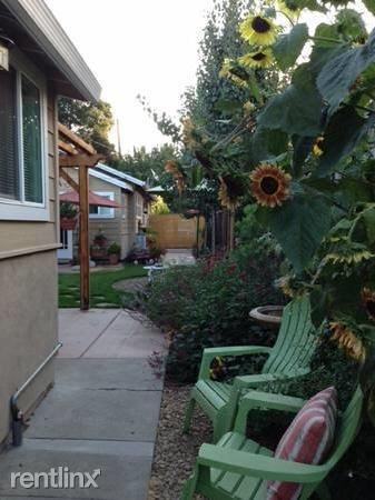 1035 Clintonia Ave - Photo 2 of 10