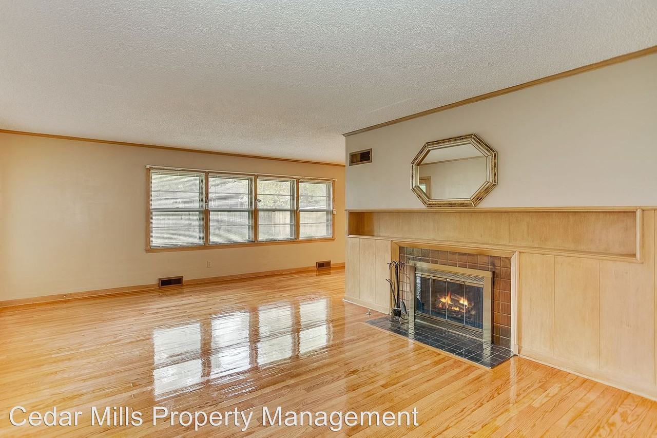 2181 N Riverside Blvd - Photo 3 of 14