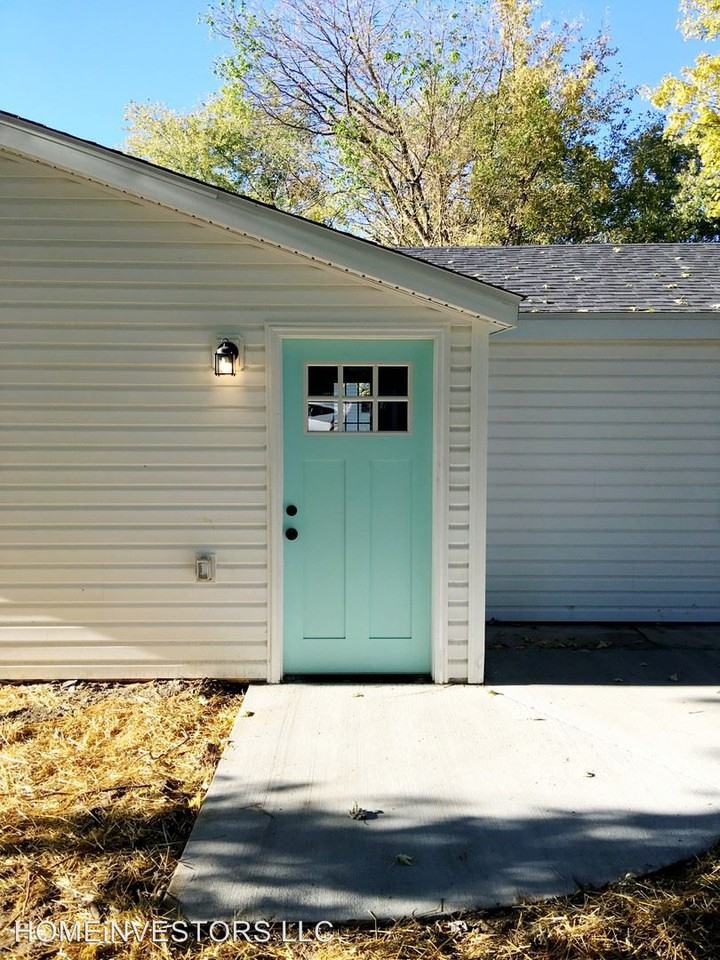 5 Bradley St - Photo 3 of 6