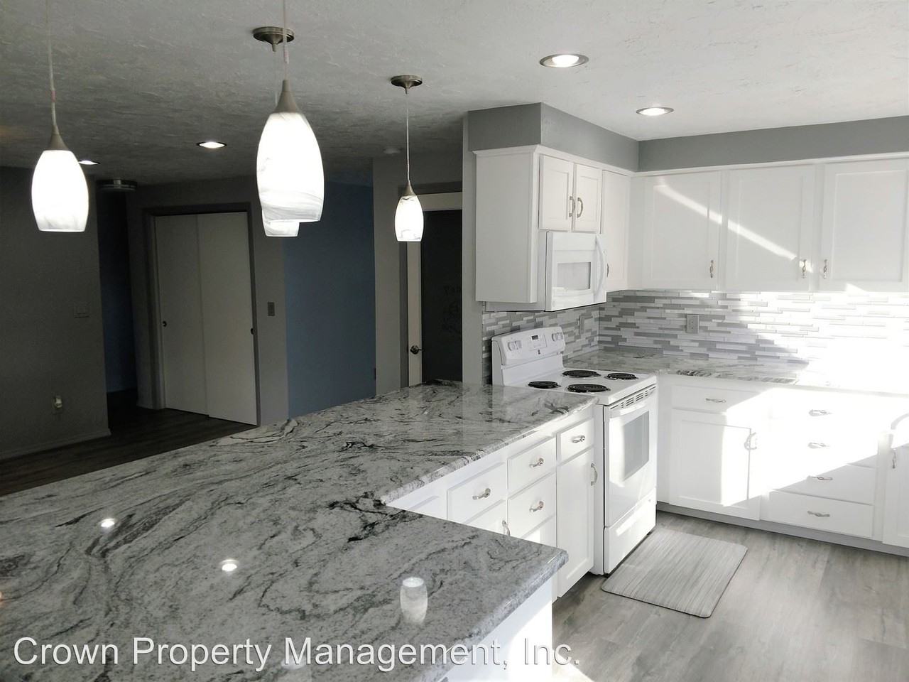 12294 Summit Loop SE - Photo 3 of 12