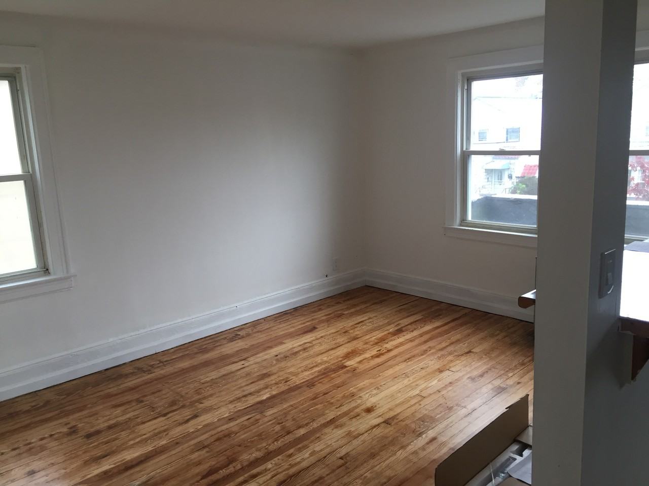 139-51 231st St #2 - Photo 3 of 9