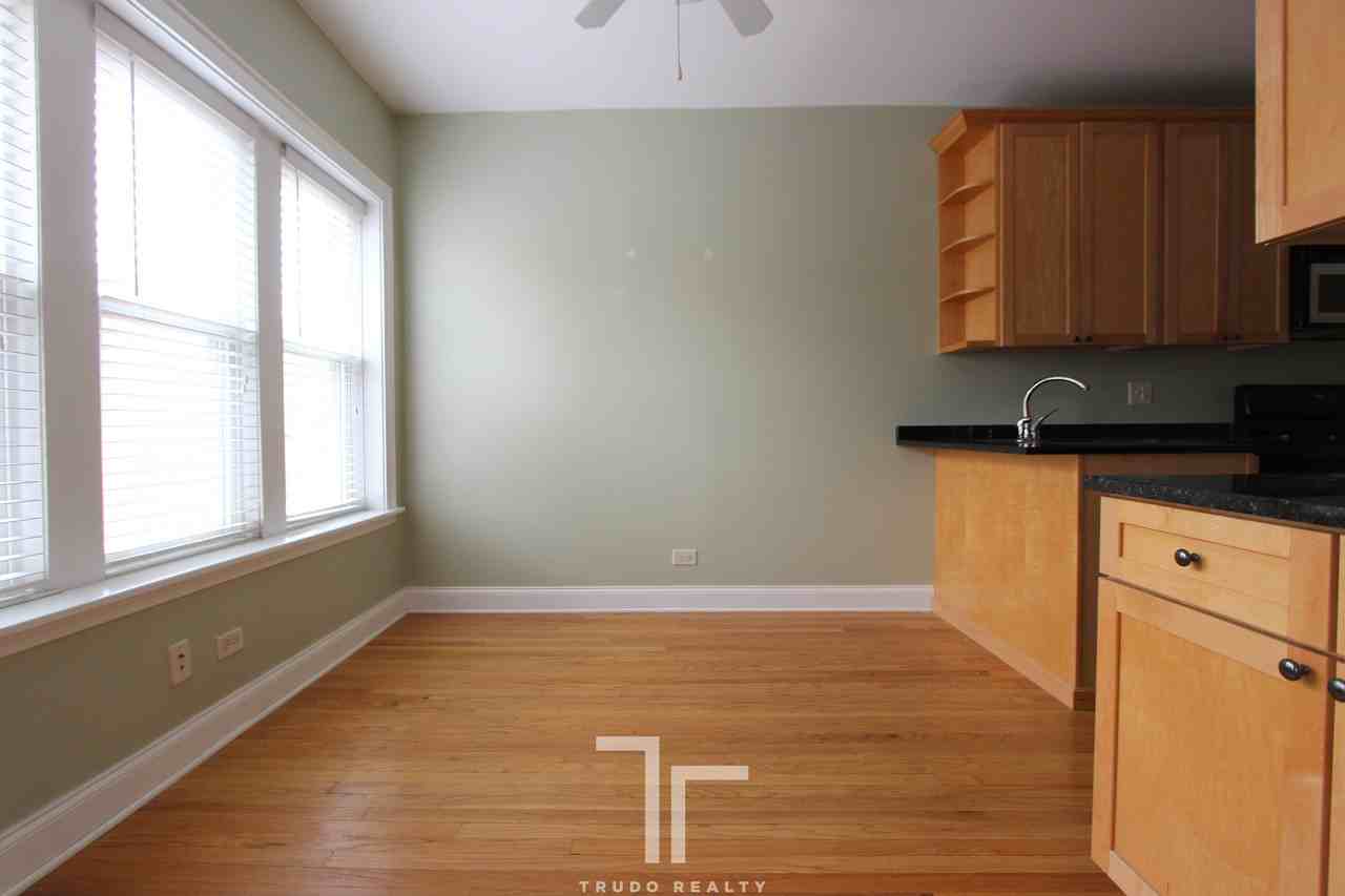 3600 North Lake Shore Drive - Photo 3 of 6