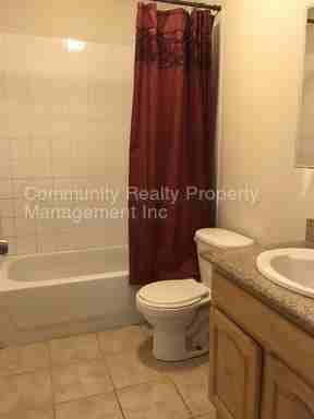 1185 Lakeview Cir - Photo 2 of 4