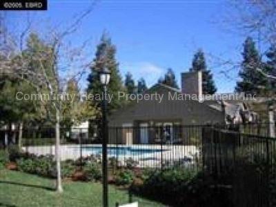 1185 Lakeview Cir - Photo 3 of 4