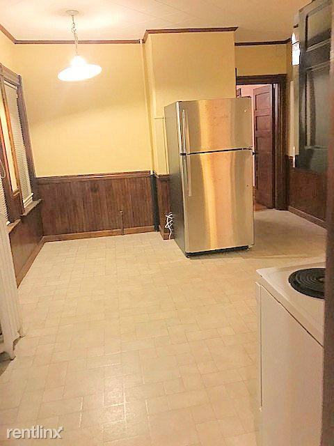 69 Grant St - Photo 3 of 11