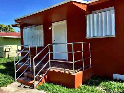 822 NW 113th St #1 - Photo 3 of 8