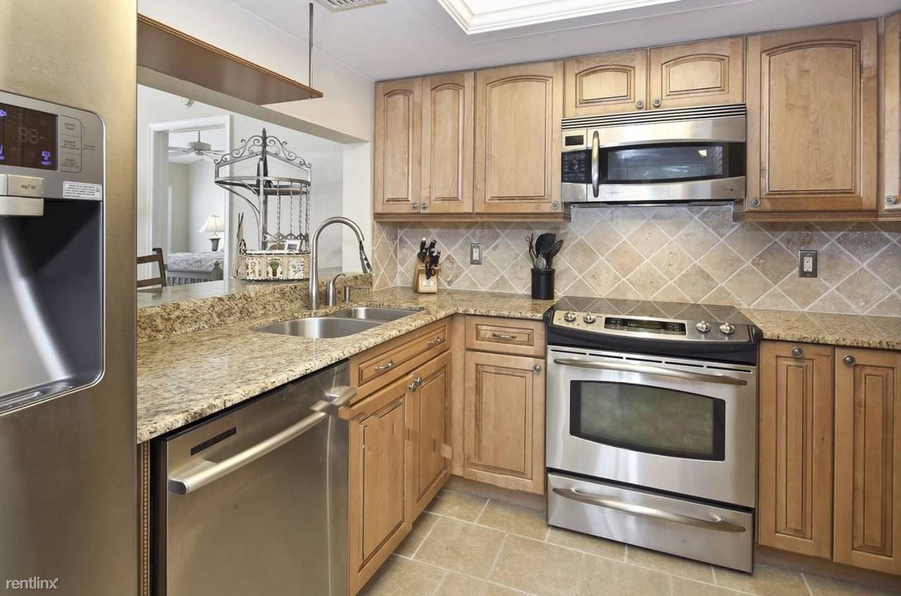 229 Boardwalk Ave #F - Photo 3 of 8