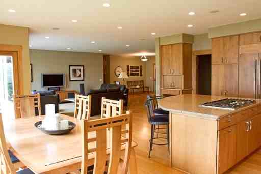 3728 Hickory Ln - Photo 3 of 20