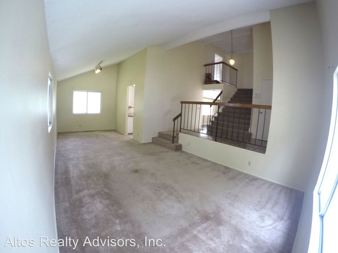 65 Rosewell Ct - Photo 2 of 11