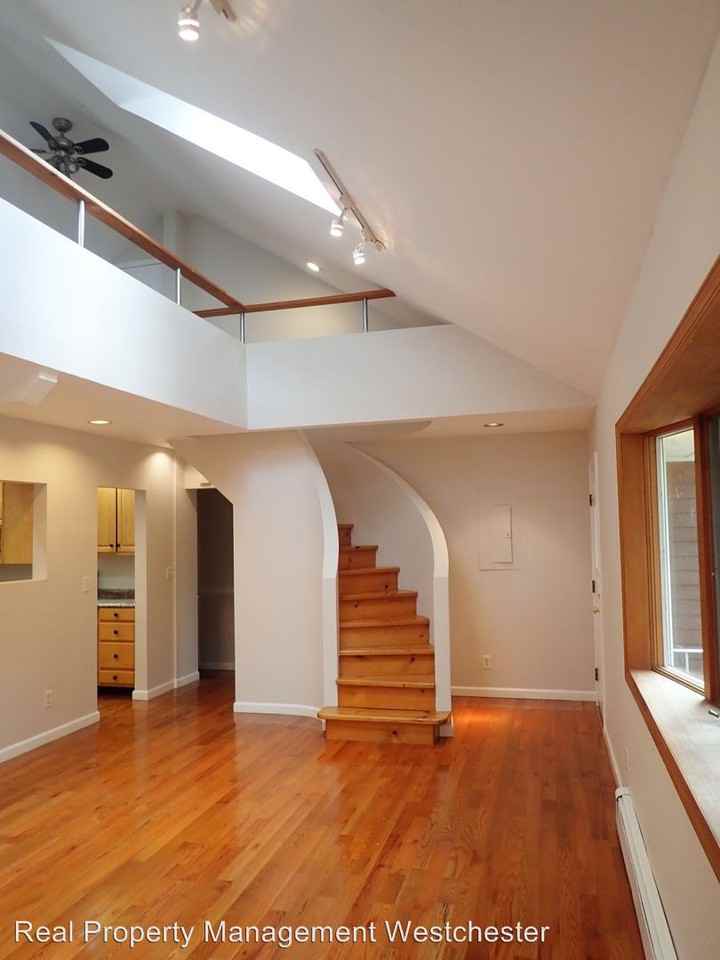 55 Sherwood Rd - Photo 2 of 15