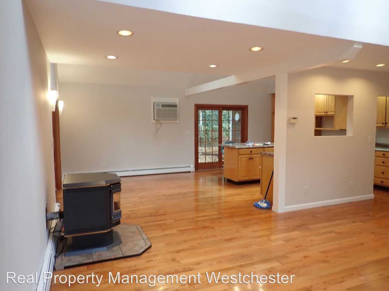 55 Sherwood Rd - Photo 3 of 15